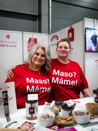 Maso? Máme!🥩 A ty ho můžeš mít taky a ještě k tomu s dopravou za 1 Kč.😜 A jestli ti to nestačí, použij kód: DOPRAVA pro 5%...