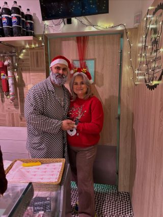 Vánoce jsou svátky klidu a míru 🎄 I když je to u nás v řeznictví teď jedna velká jízda 🎢, nemusíš se bát. Děláme maximum,...